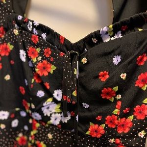 Mini floral sweetheart neckline backless dress